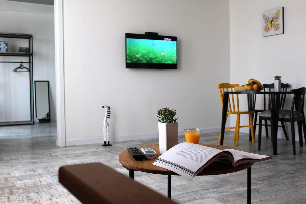 City Center Apartments By Happy Place Tbilisi Esterno foto