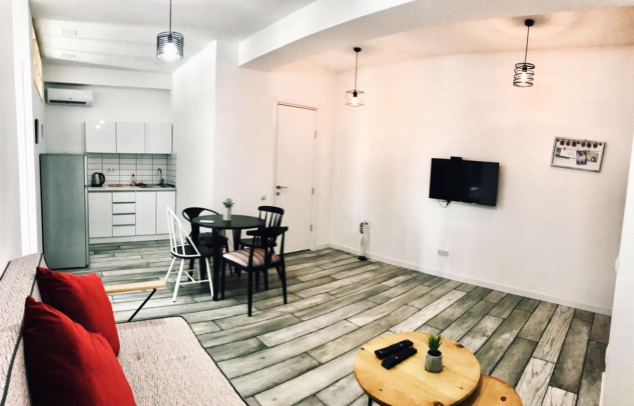 City Center Apartments By Happy Place Tbilisi Esterno foto