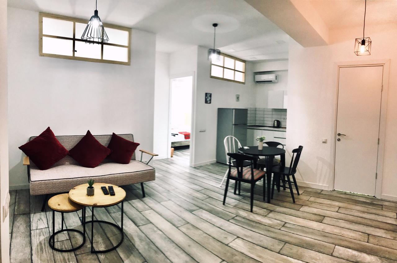 City Center Apartments By Happy Place Tbilisi Esterno foto