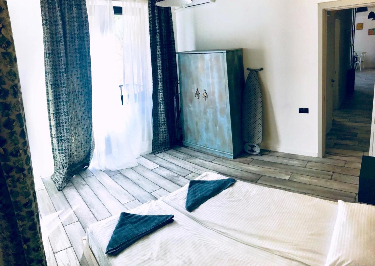 City Center Apartments By Happy Place Tbilisi Esterno foto